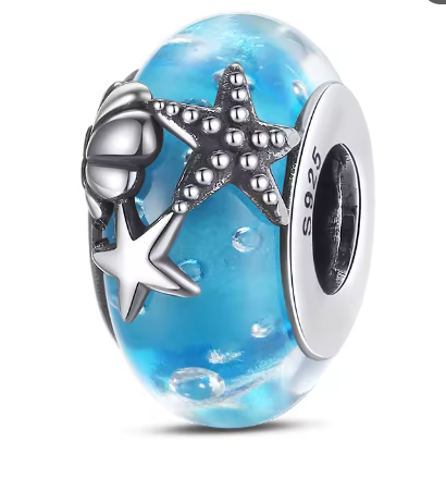CHARM PLATA 925 redondo esmalte azul y estrellas de mar
